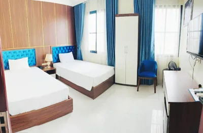 Habitación twin con vistas — May House Hotel
